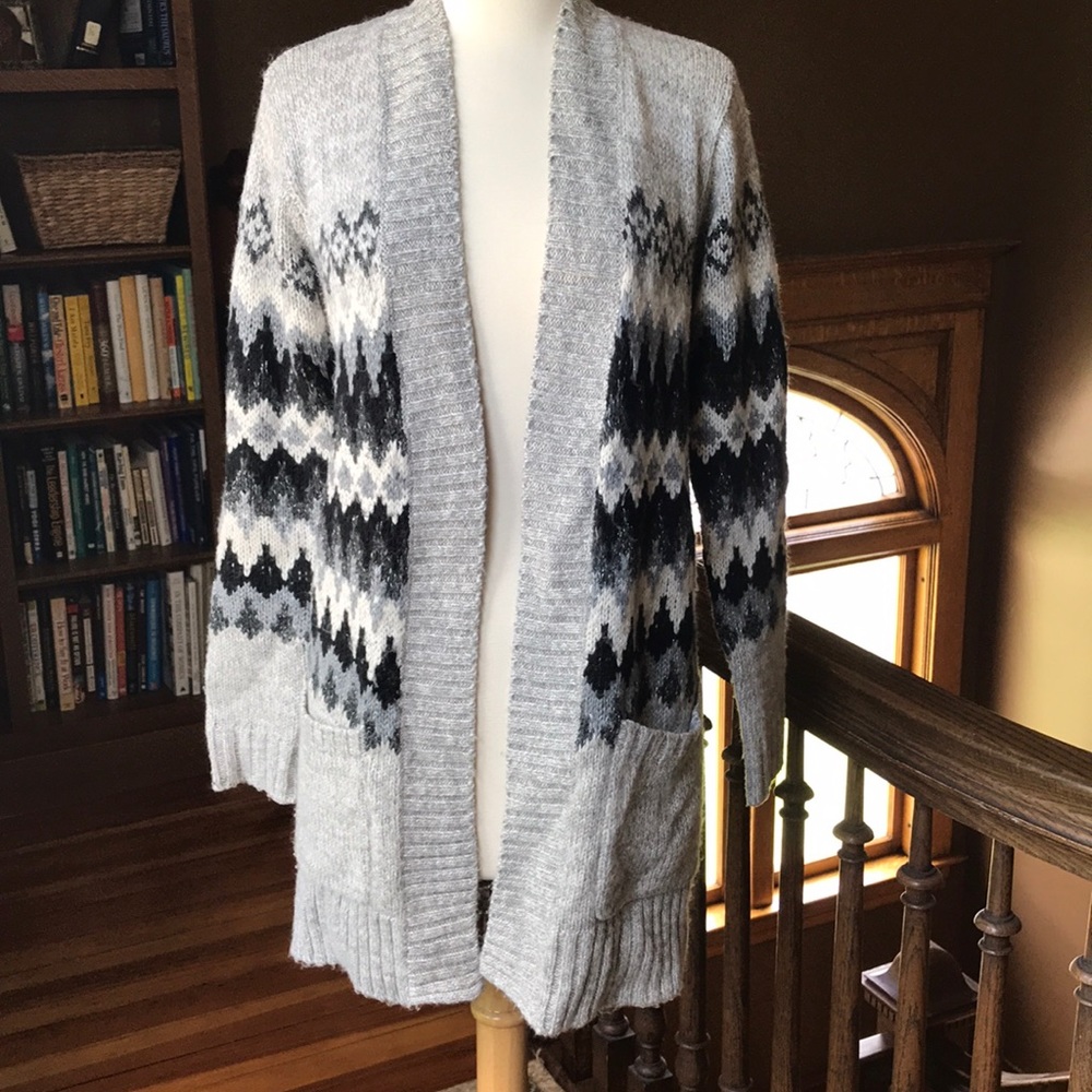 American Eagle cardigan sweater